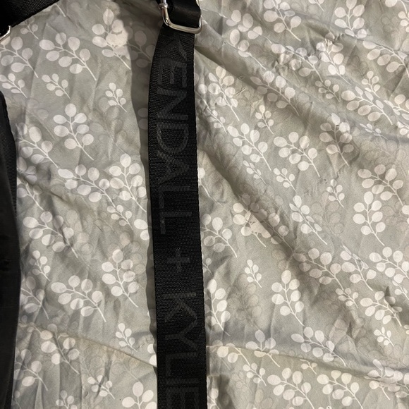 Kendall & Kylie bag - Picture 2 of 3